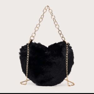 NWT fluffy heart chain bag